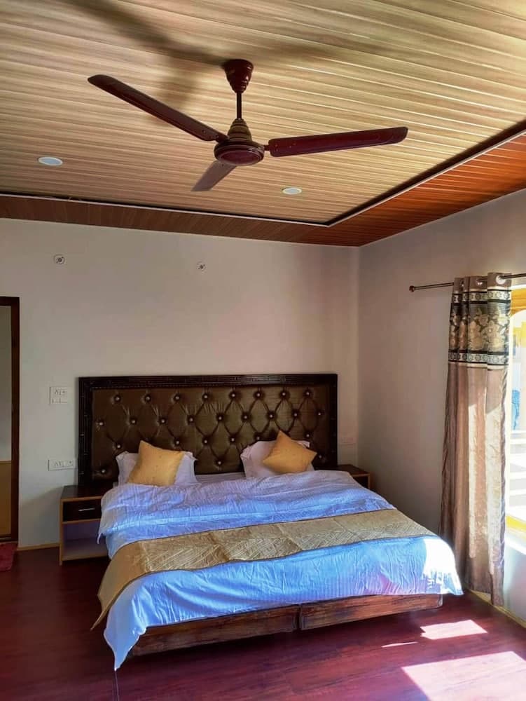 Hotel Nubra Delight and Camps