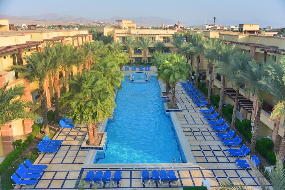 Edge Rotana Sea Beach