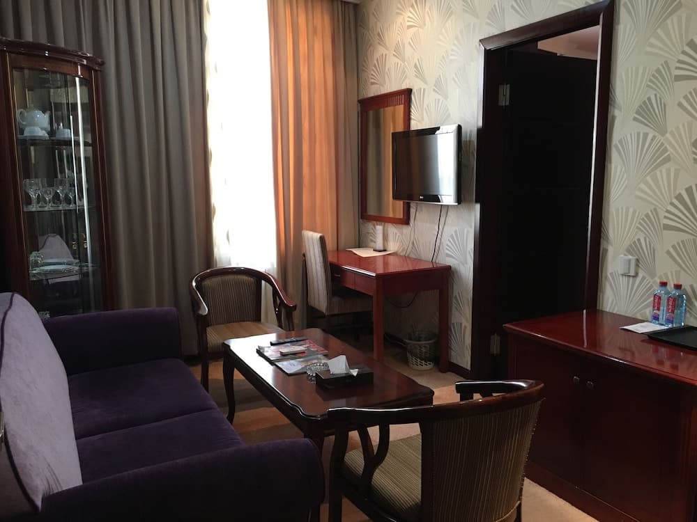 Royal Hotel