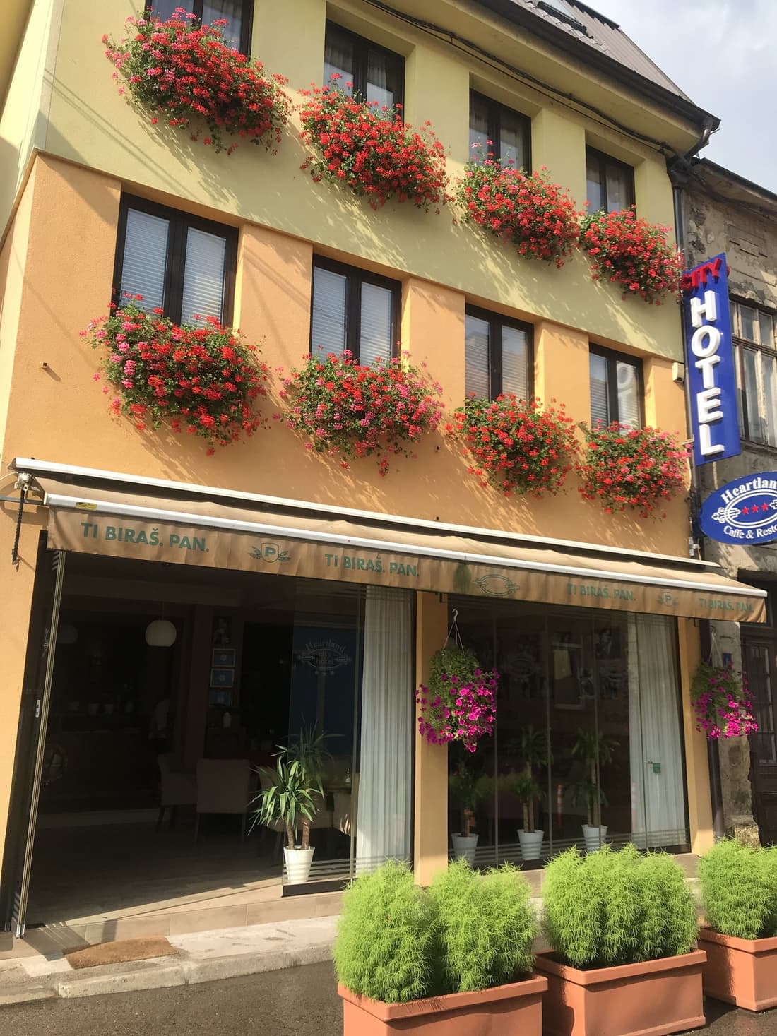 Heartland City Hotel