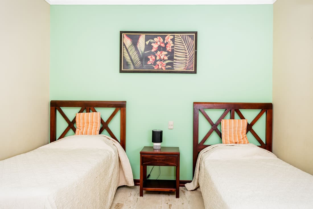 Palm Green Vacations Whitesands