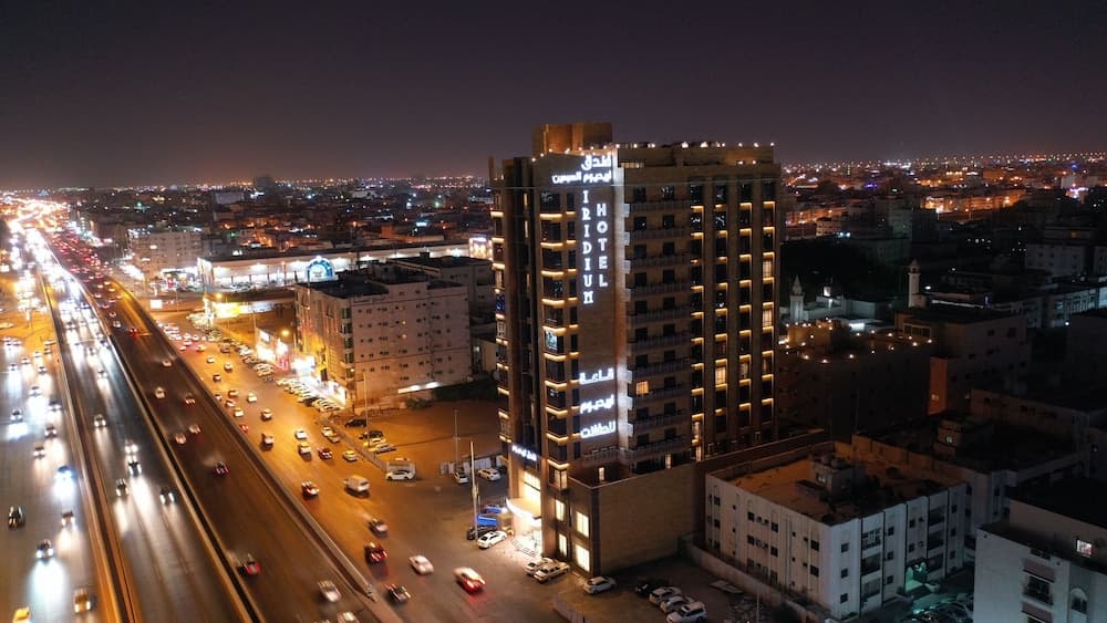 Iridium 70 Hotel