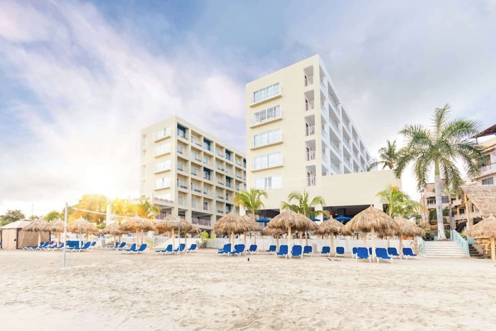 Decameron La Marina Guayabitos, Ramada All Inclusive Resort