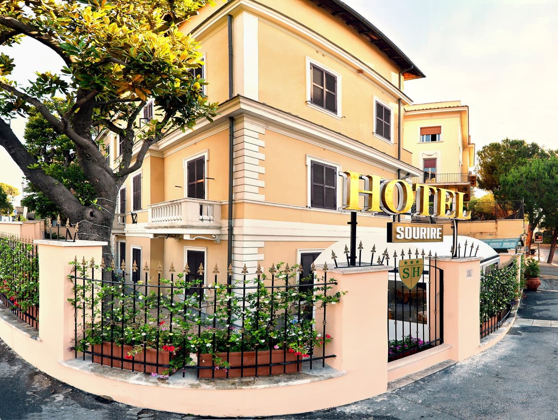 Sourire Hotel