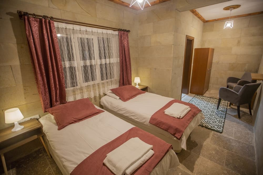 Capiedra Hotel