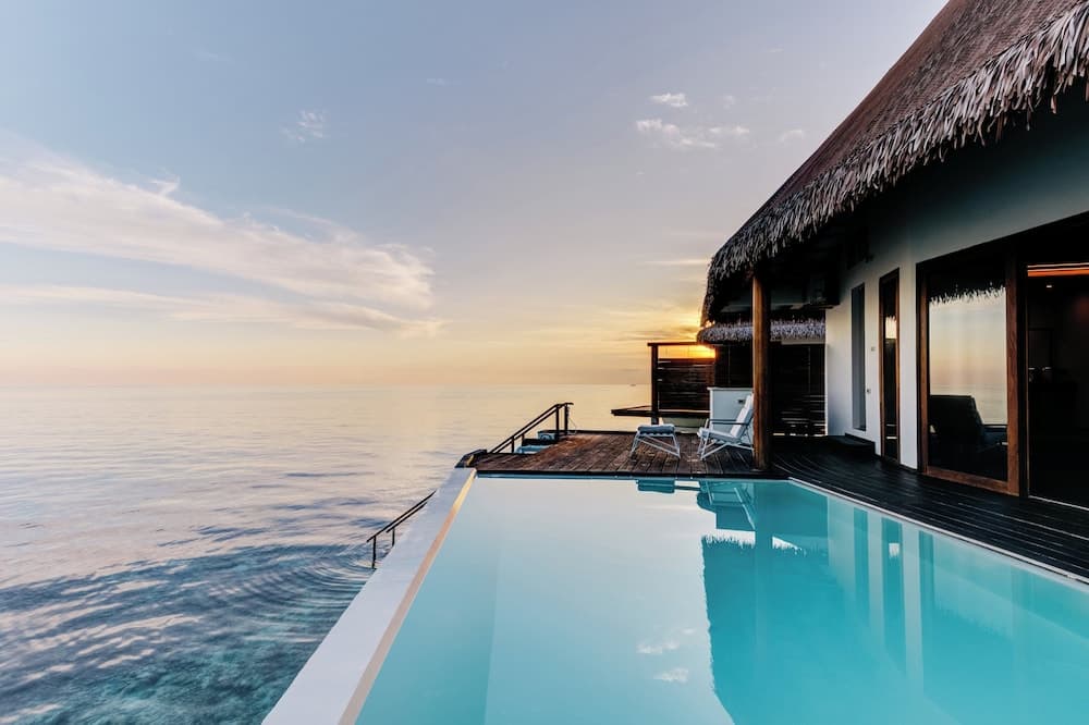 Cinnamon Velifushi Maldives