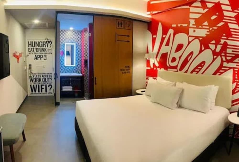 Radisson RED Miraflores