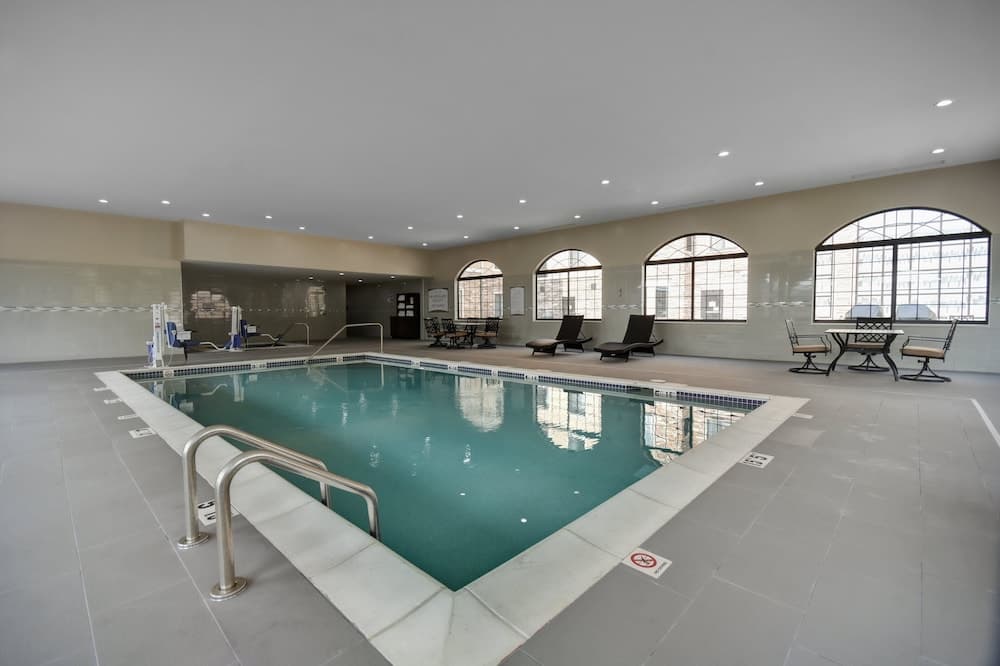 Staybridge Suites Holland by IHG