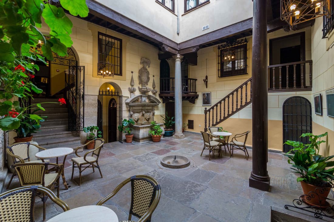 Palacio Mariana Pineda Hotel