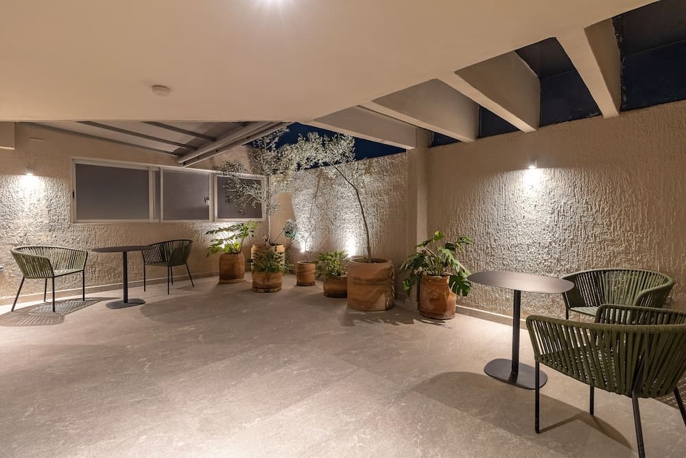 Oliva Plaza Hotel
