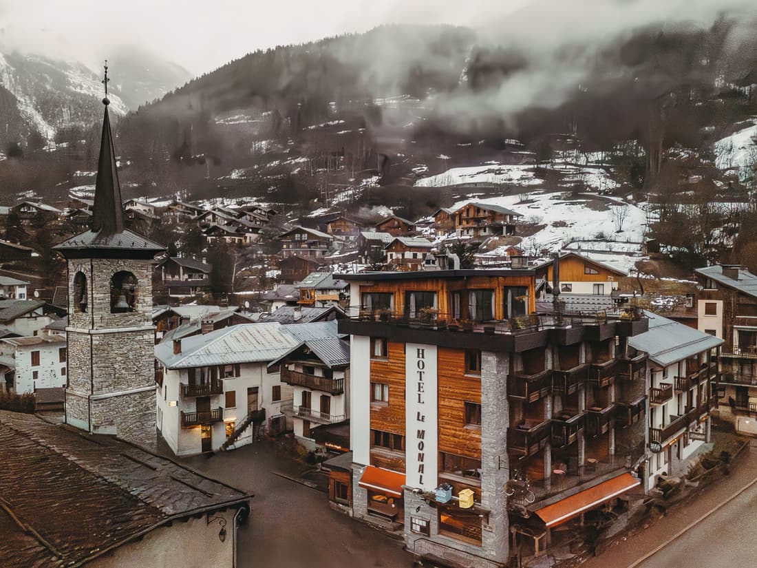 LOGIS HOTEL LE MONAL
