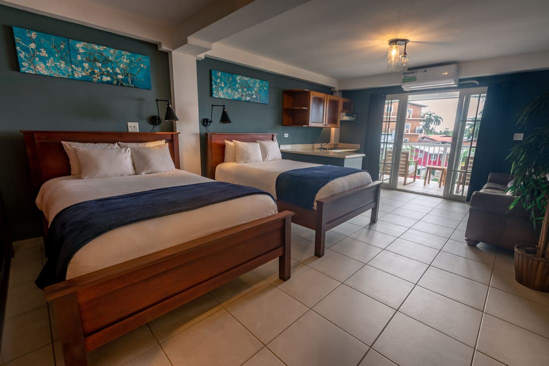 Tropical Suites Hotel