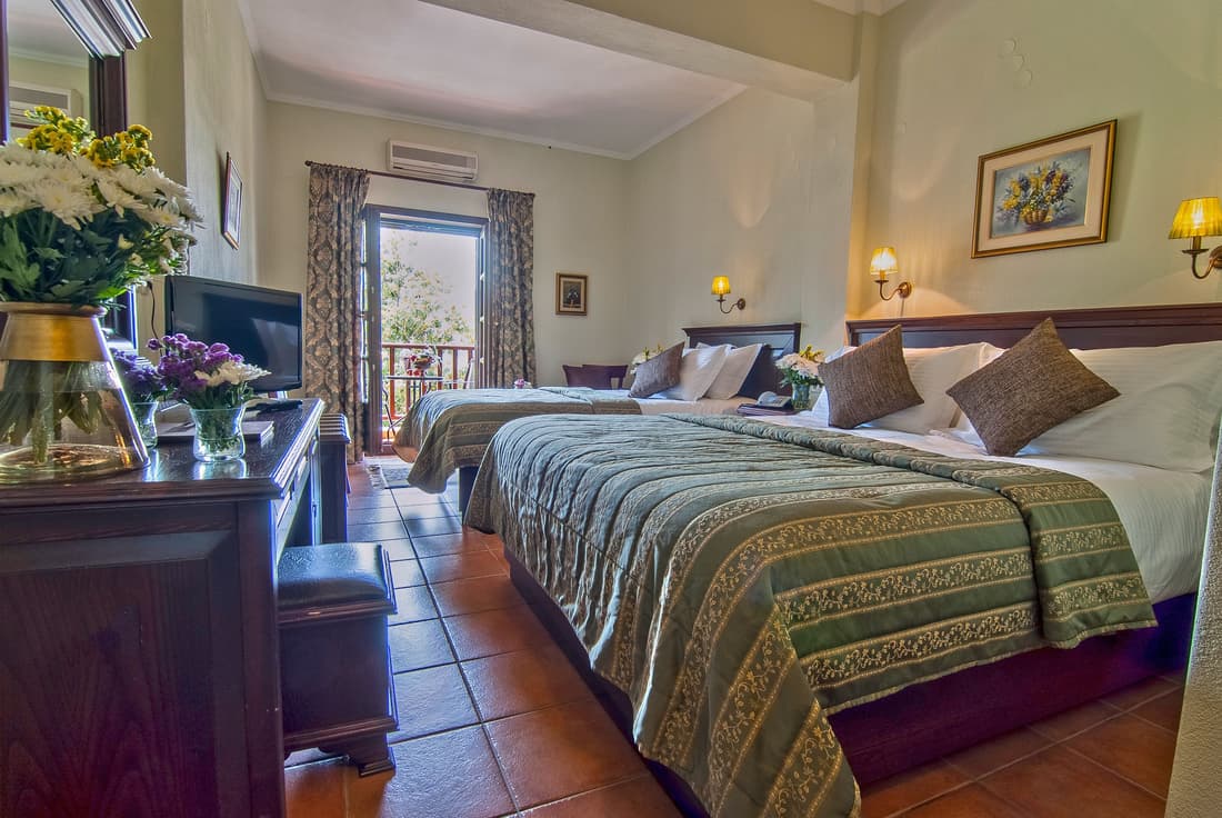 Doupiani House Hotel