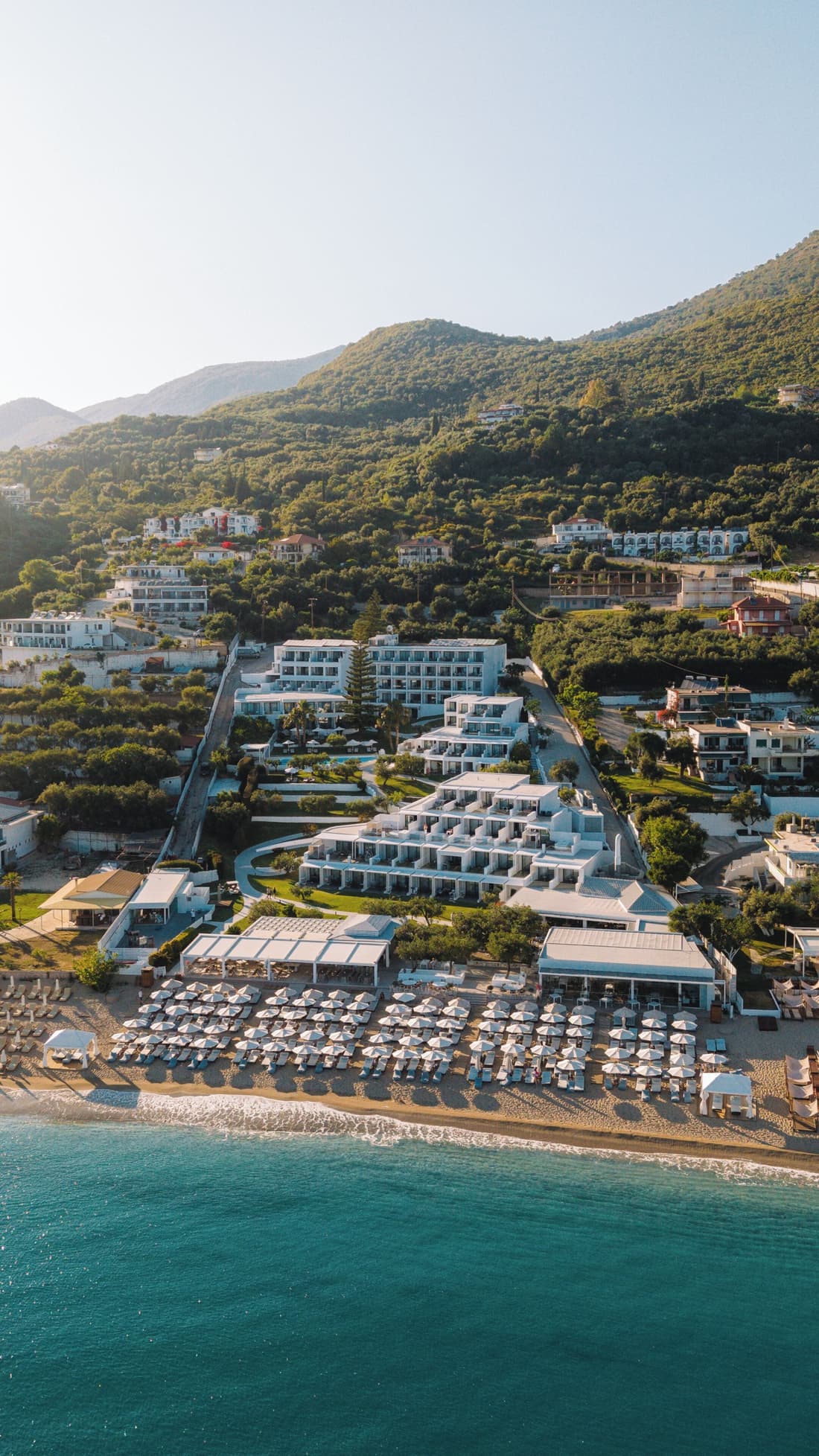 Lichnos Beach Hotel & Suites