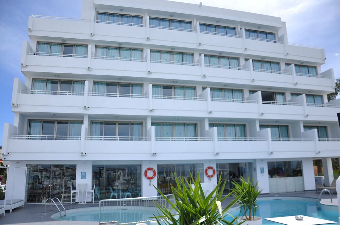 Marina Playa Hotel Apartments by Typic Hotels – Adults Only