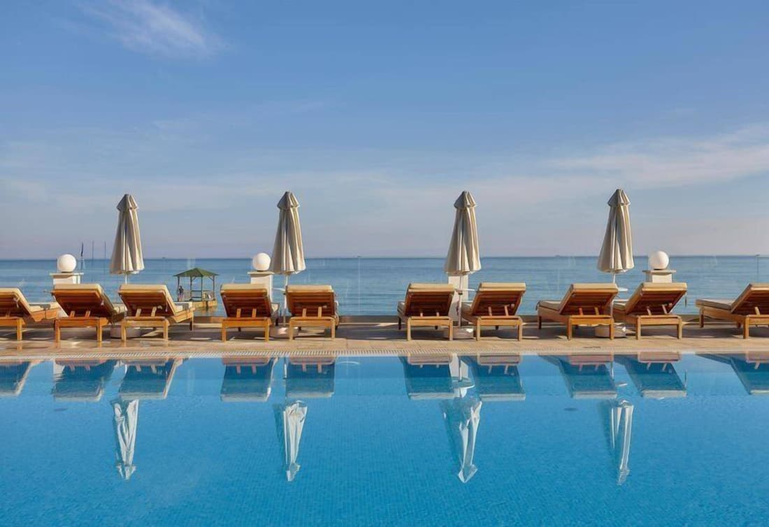 Alexander Beach Hotel & Village Resort