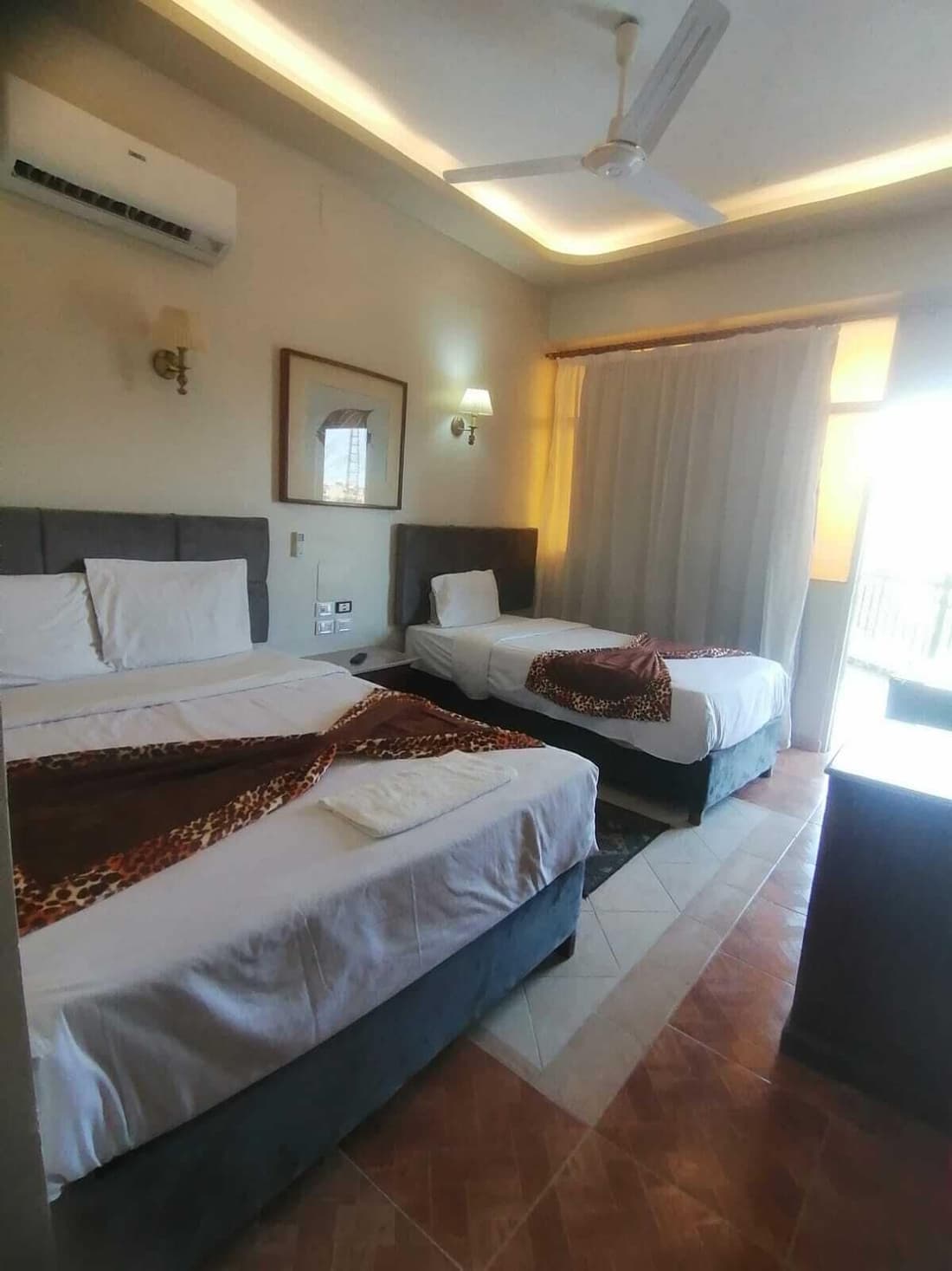 Rezeiky Hotel And Camp Luxor