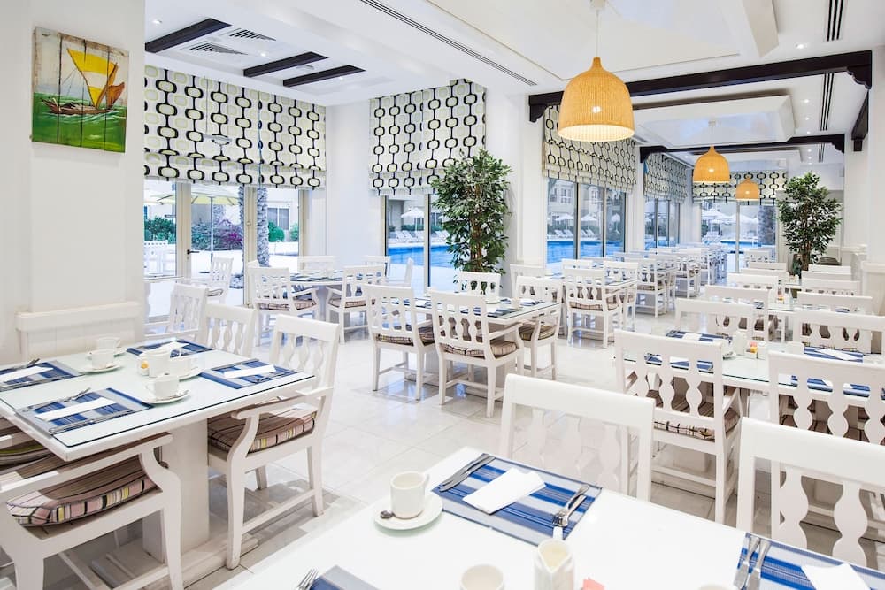 Al Hamra Village Hotel