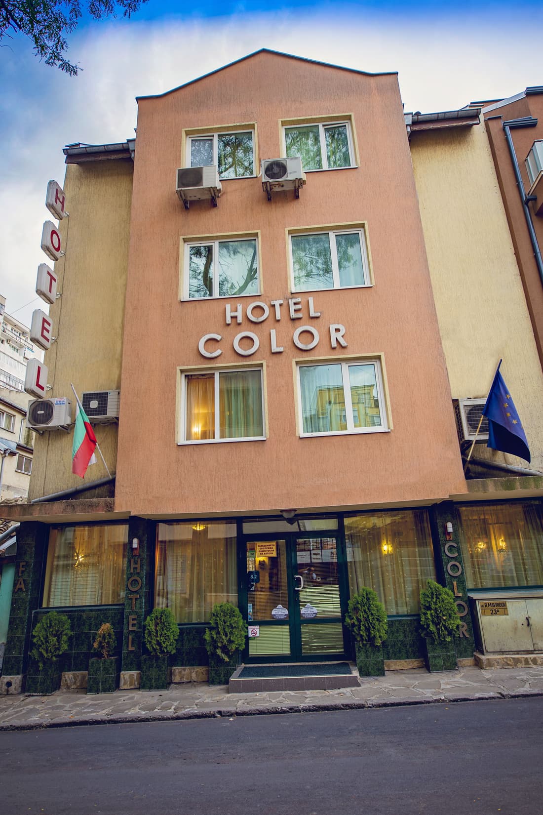 Hotel Color