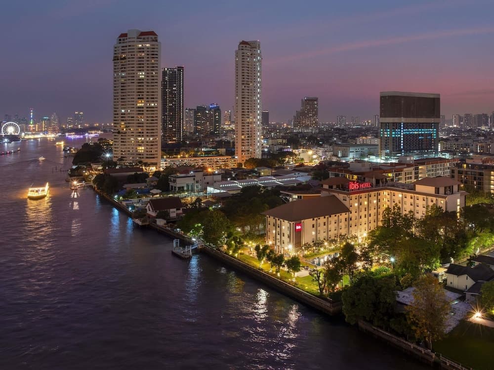 ibis Bangkok Riverside