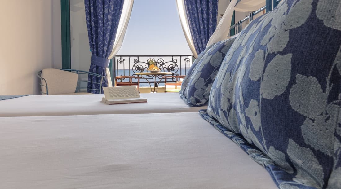 Dionysos Hotel