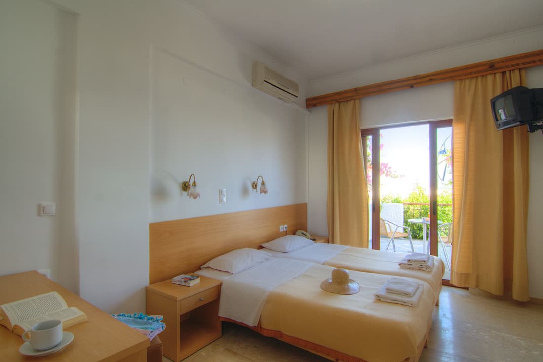 Adonis Hotel