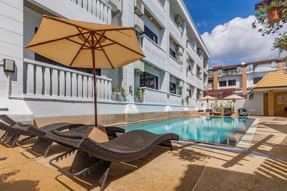 Rattana Beach Hotel