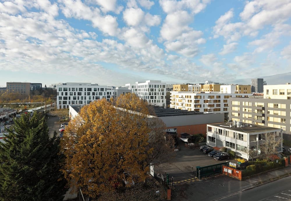 B&B HOTEL MASSY Gare TGV
