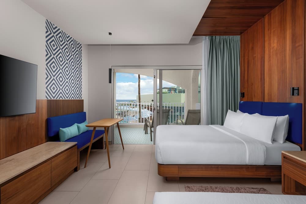 Hilton Cancun Mar Caribe All-Inclusive Resort