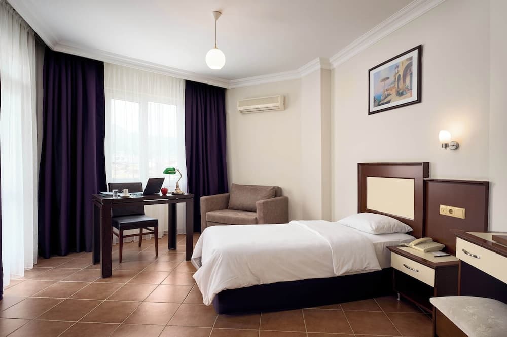 Kaila City Hotel