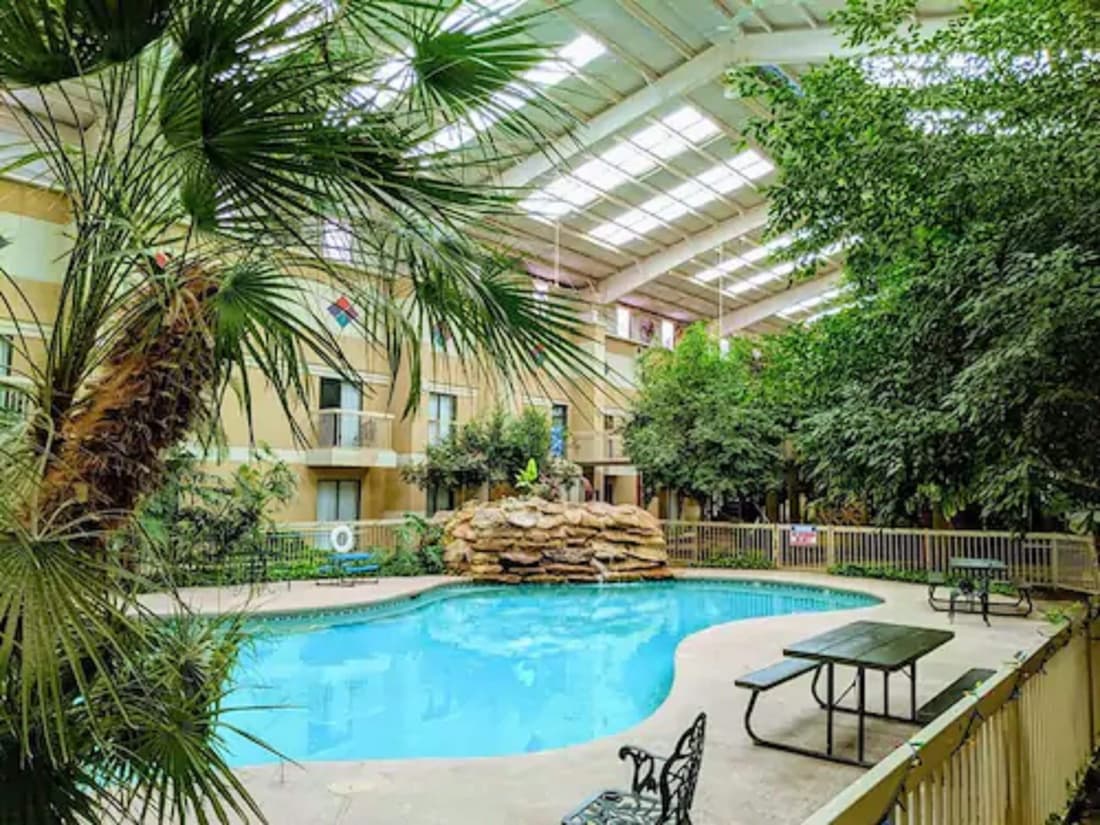 Atrium Inn