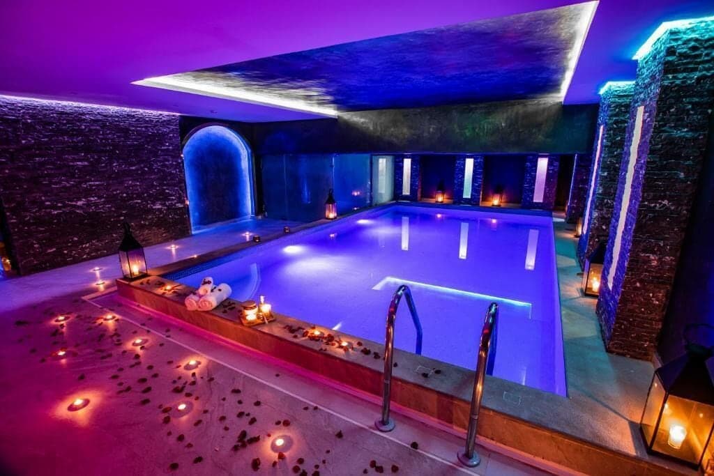 Stars Hotel