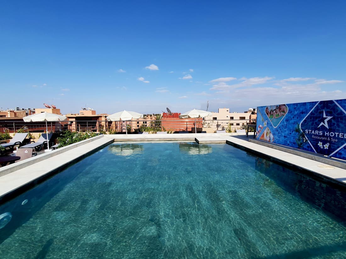 Stars Hotel