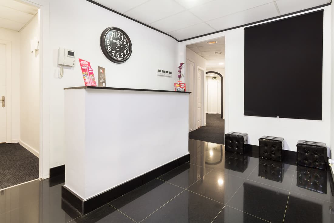Hostal Gran Via 63 Rooms