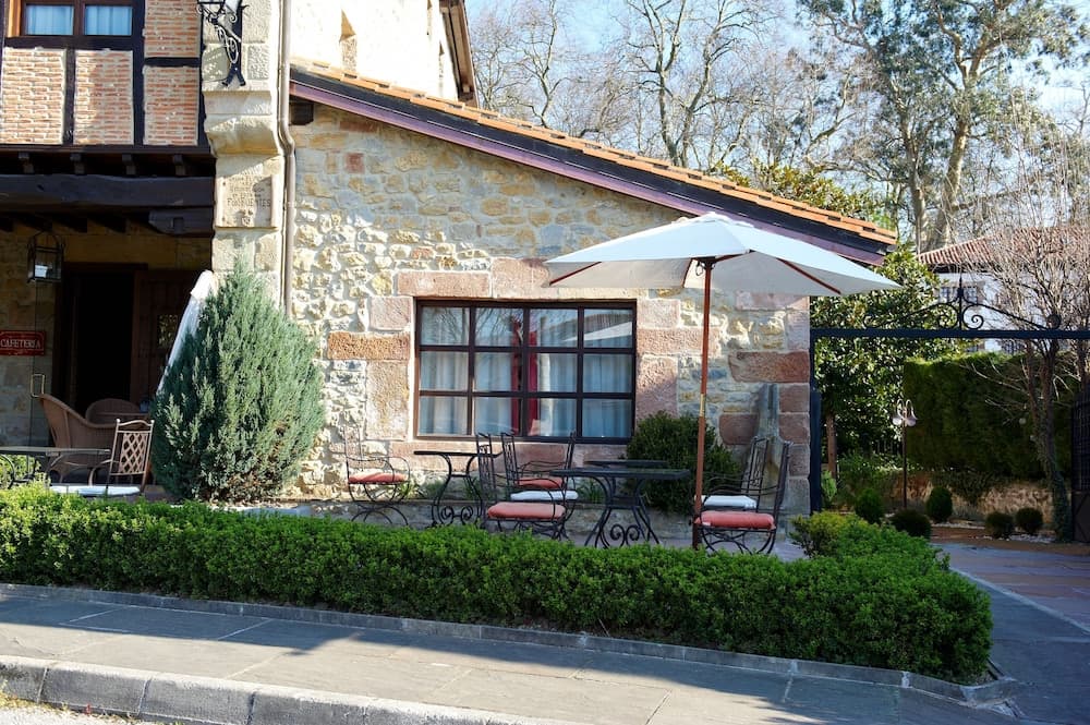 La Casona de Revolgo