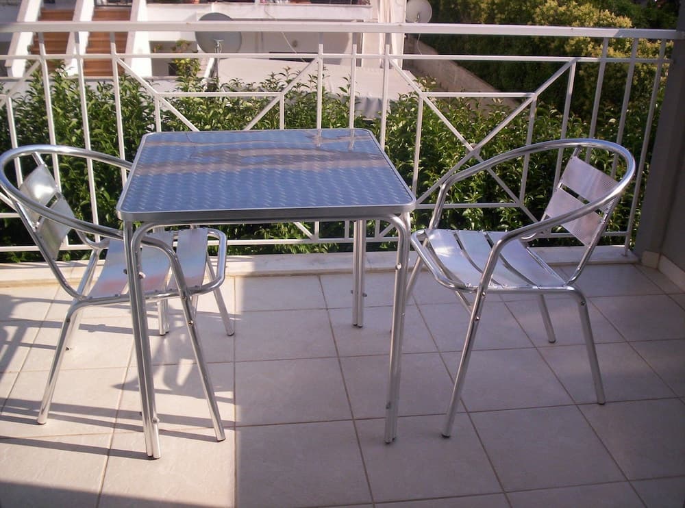 Milos Apartments
