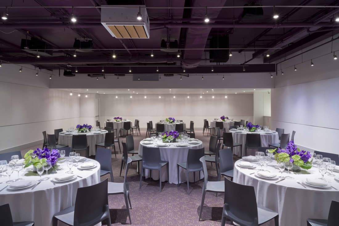 YOTEL New York Times Square