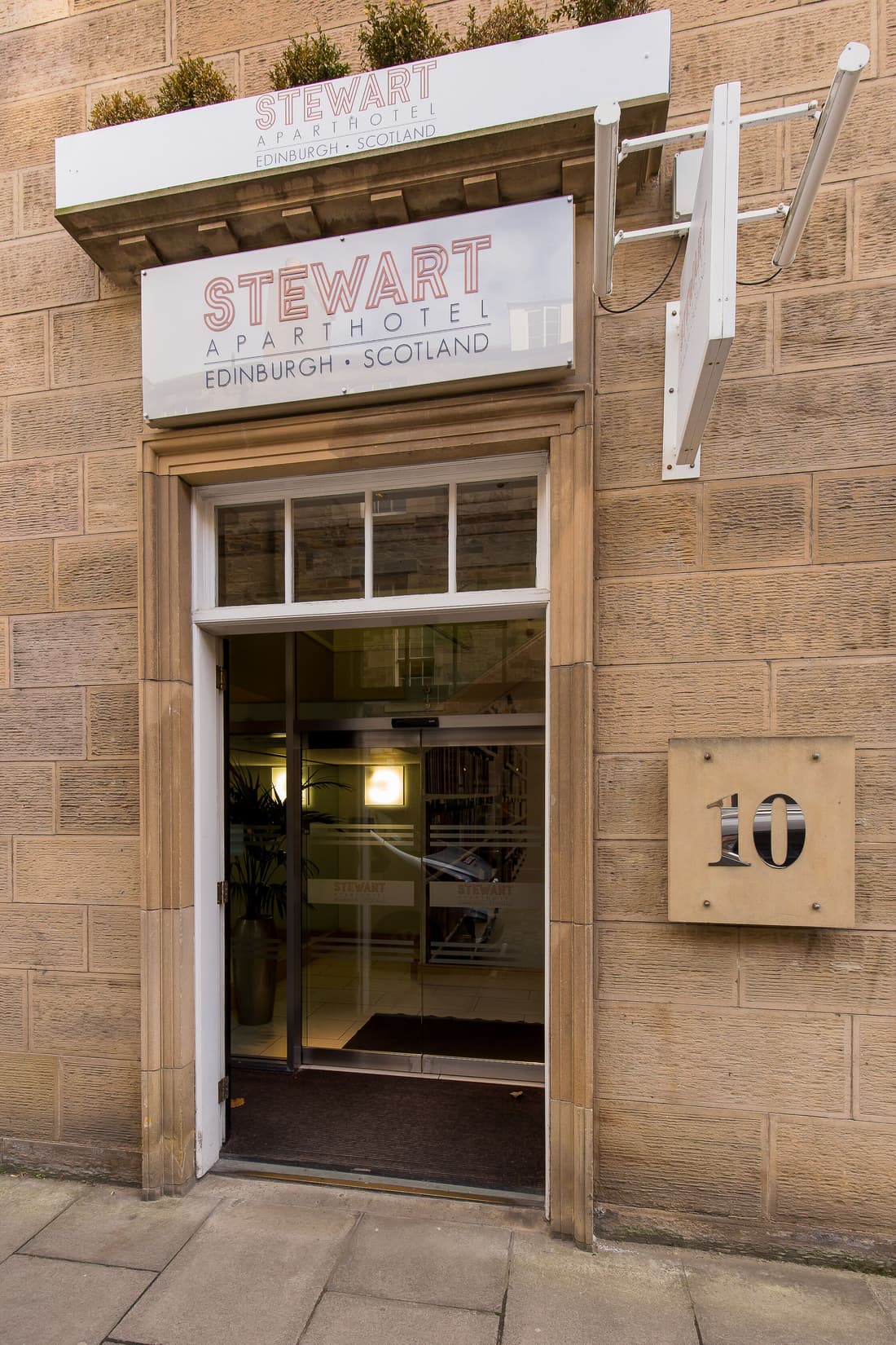 Stewart by Heeton Concept
