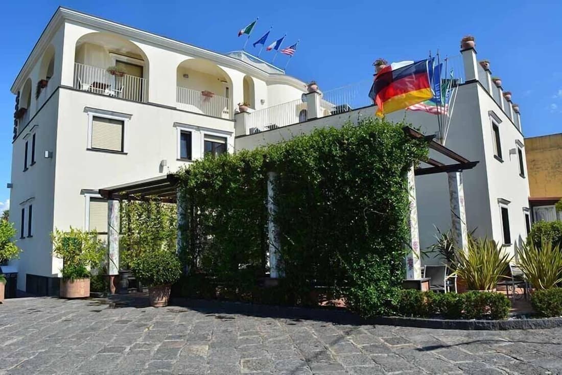 Costa Hotel