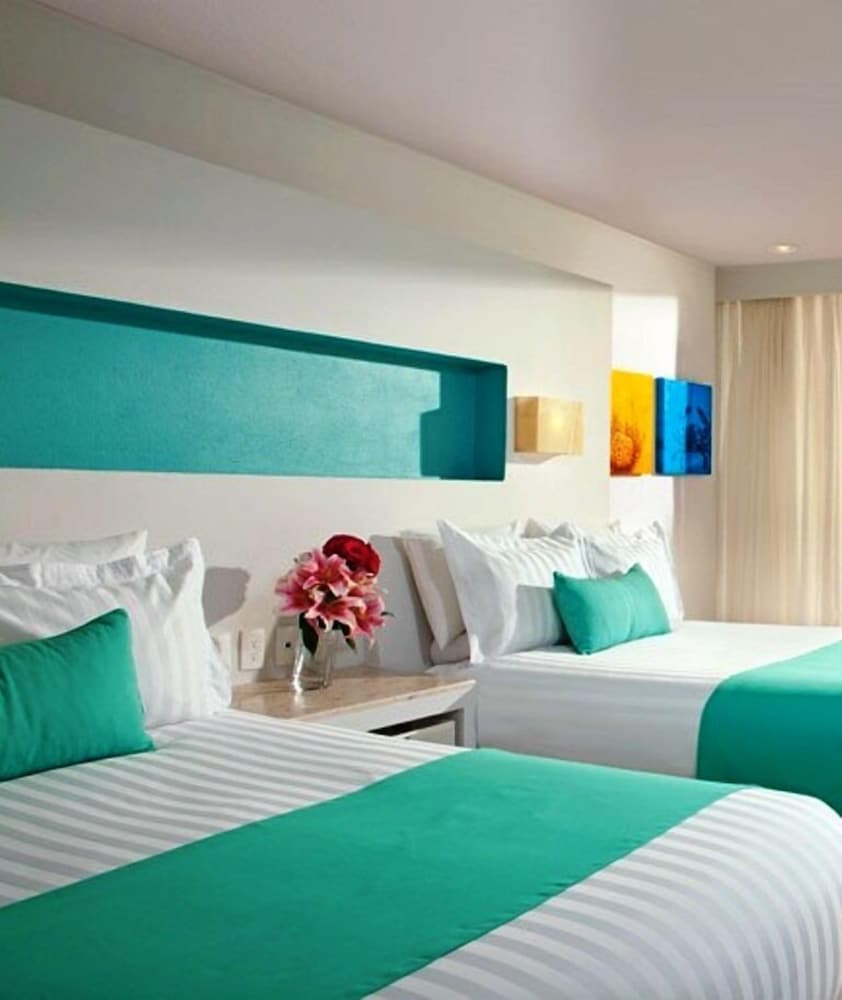 Sunscape Dorado Pacifico Ixtapa Resort & Spa - All Inclusive