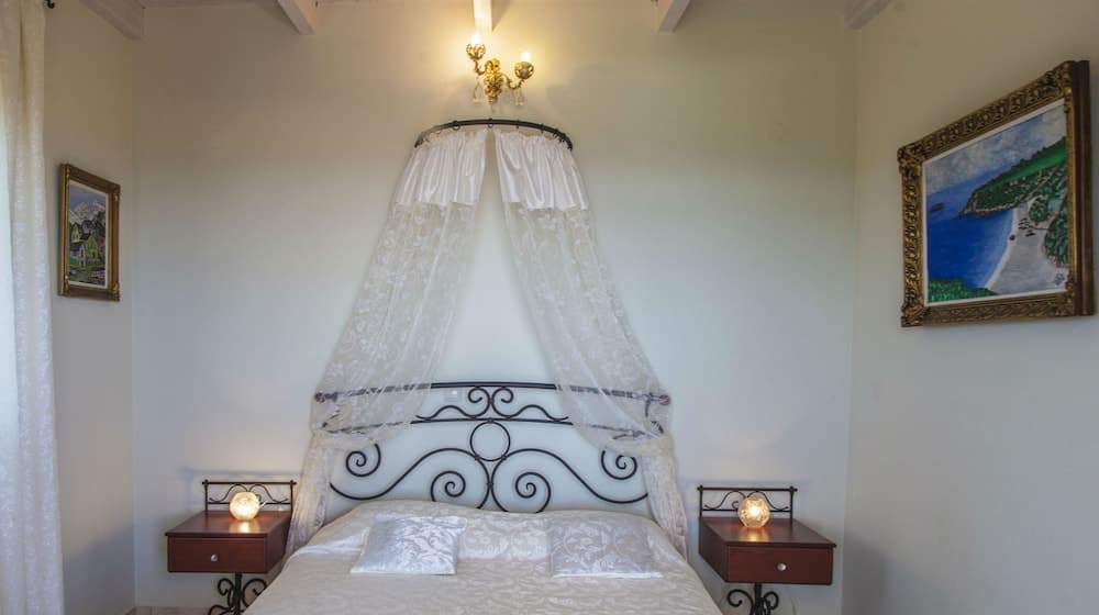Monambeles Villas