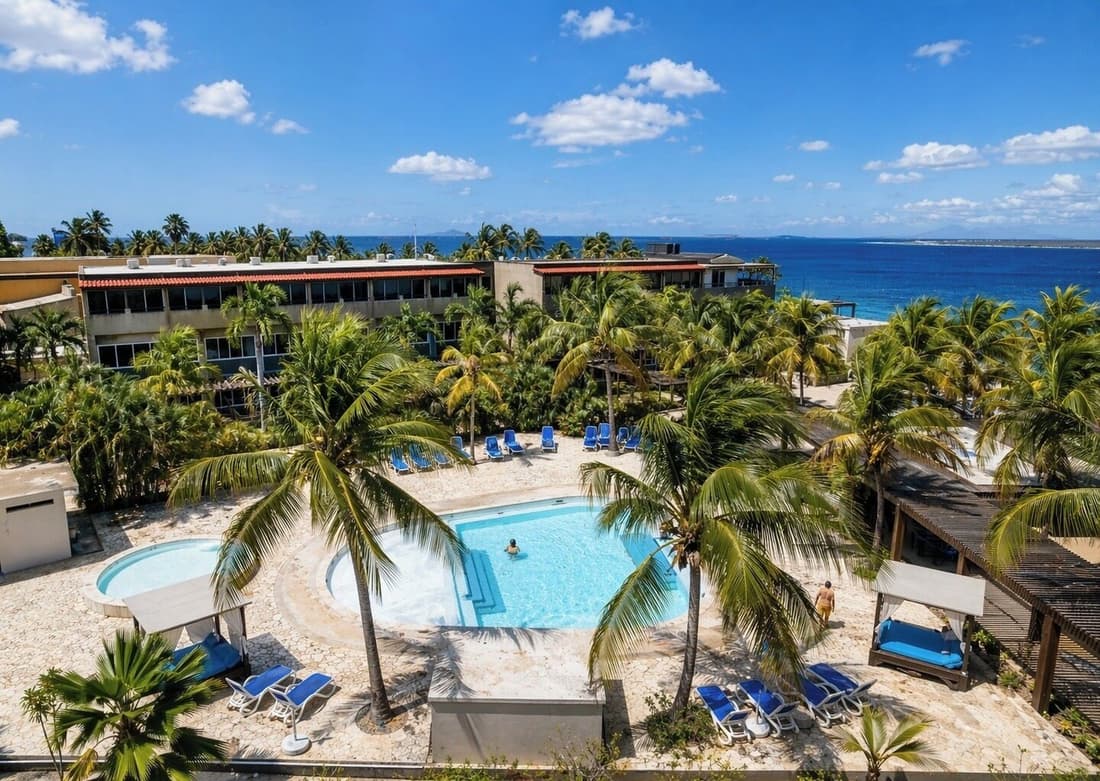 Eden Beach Resort