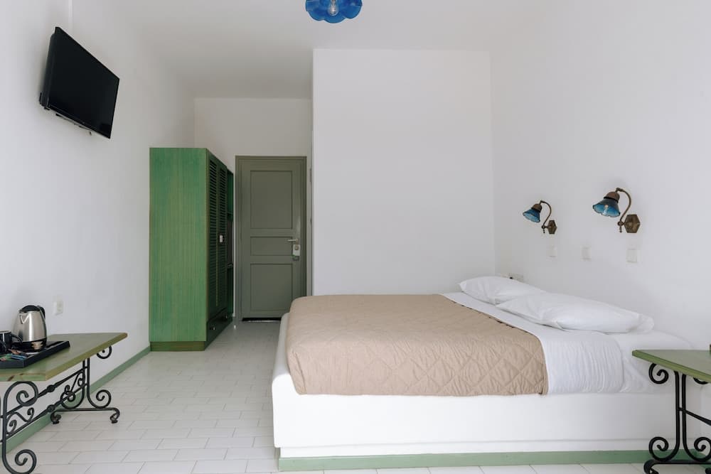 Pnoi Hotel