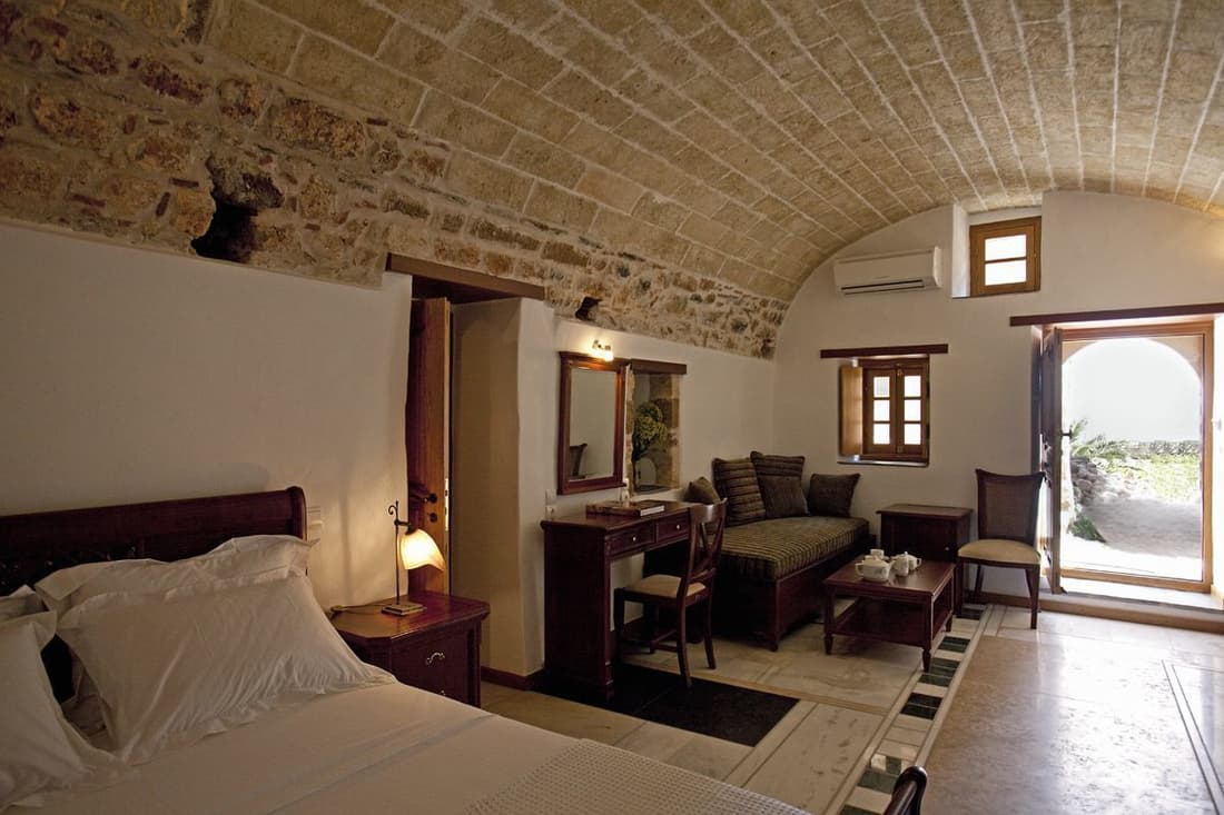 Likinia Hotel