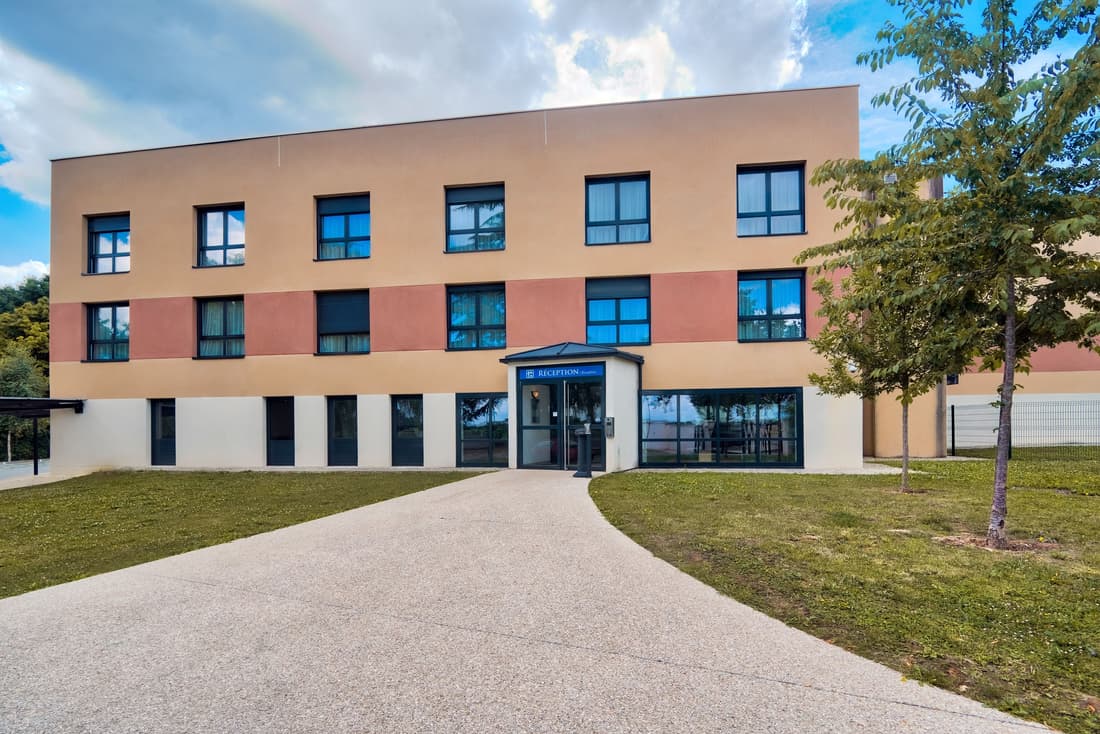 Zenitude Hôtel - Résidences Magny les Hameaux