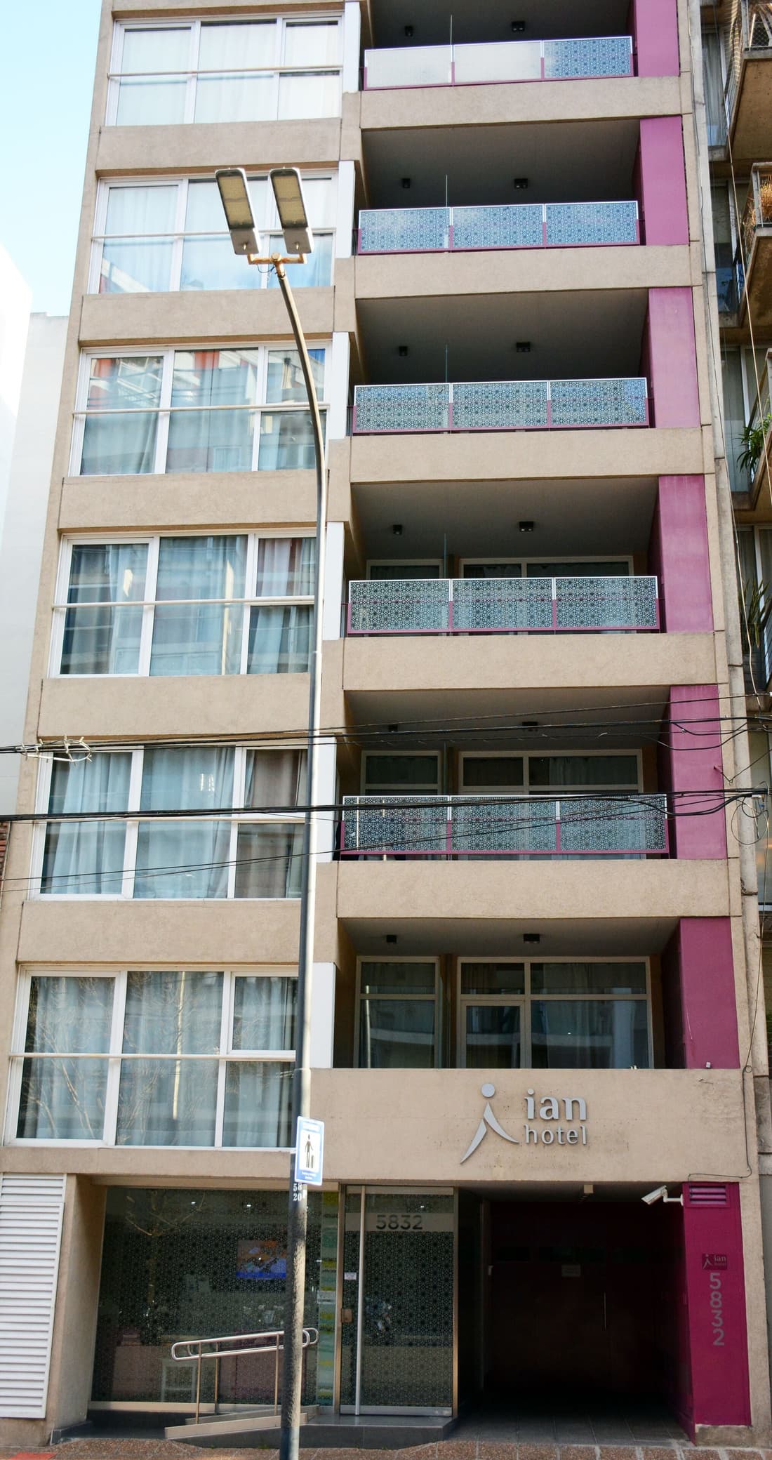 Ian Hotel