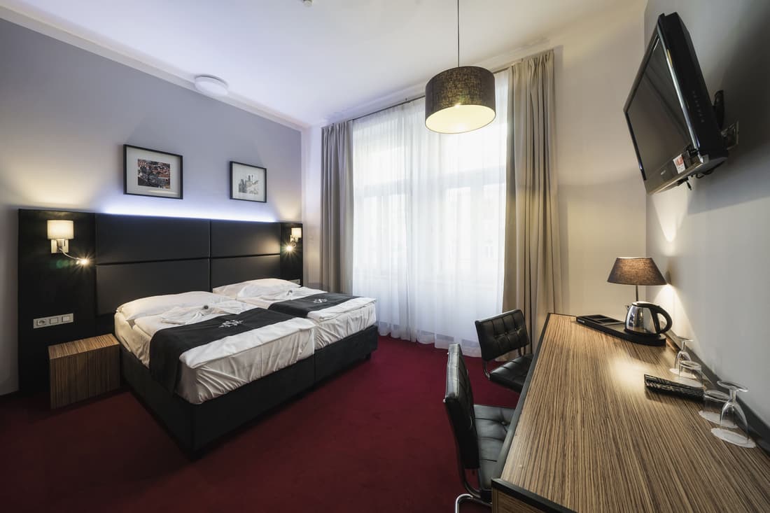 Hotel Noir