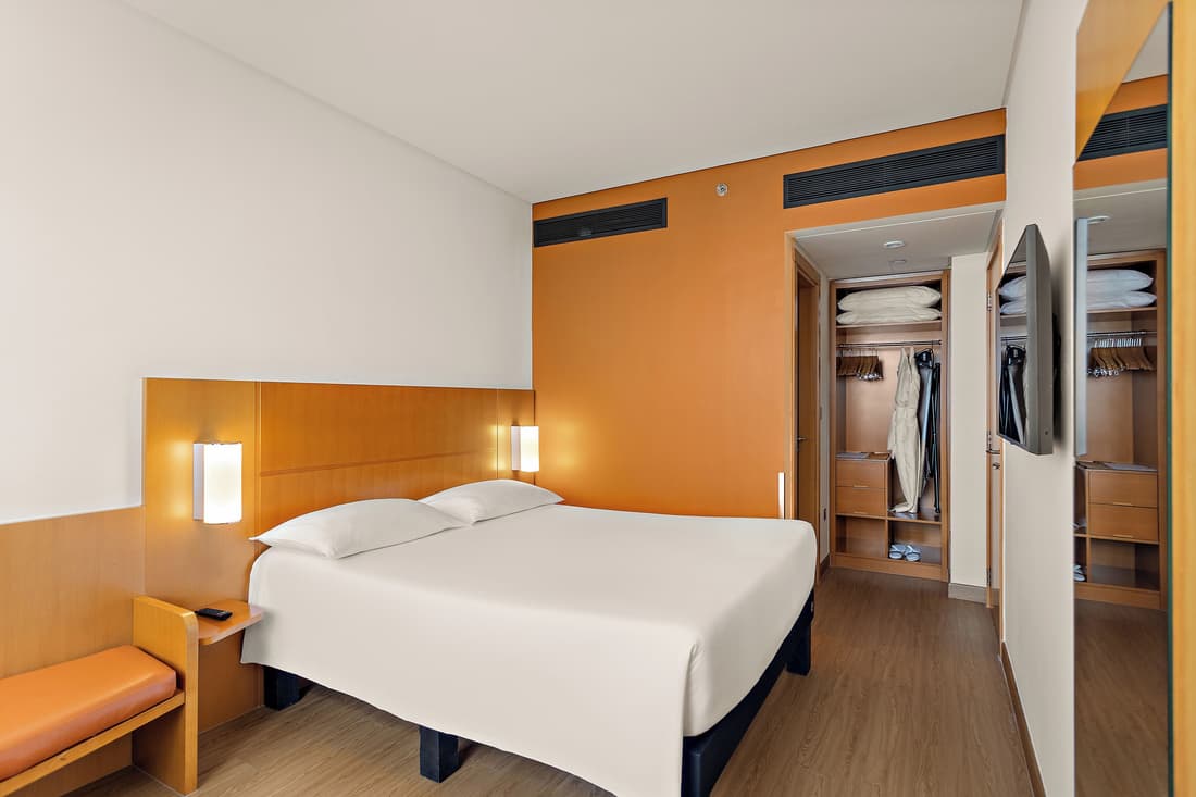 ibis Abu Dhabi Gate