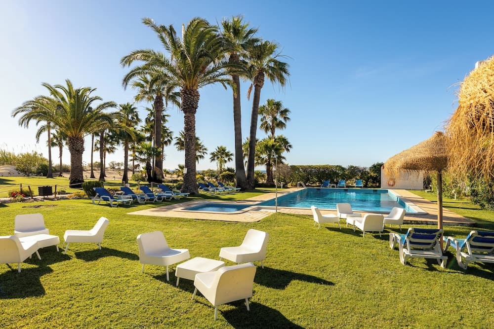 Praia da Lota Resort (Hotel & Apartments)