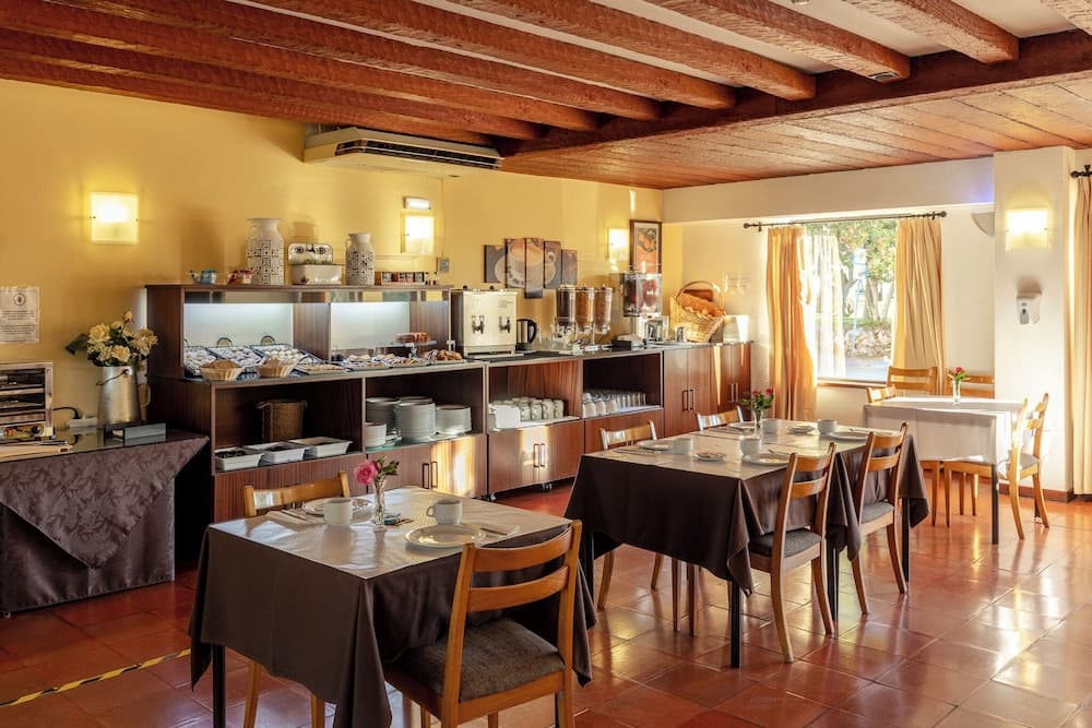 Praia da Lota Resort (Hotel & Apartments)